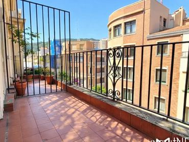 Flat with lift to rent in Múgica y Butrón Kalea