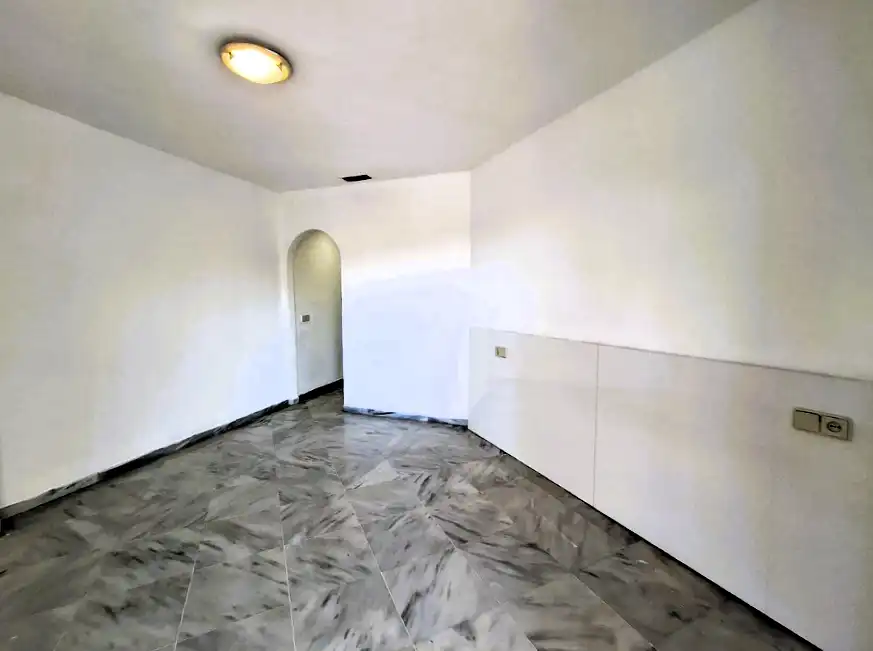 Flat for sale in Marbella  with Air Conditioner, Private garden and Terrace