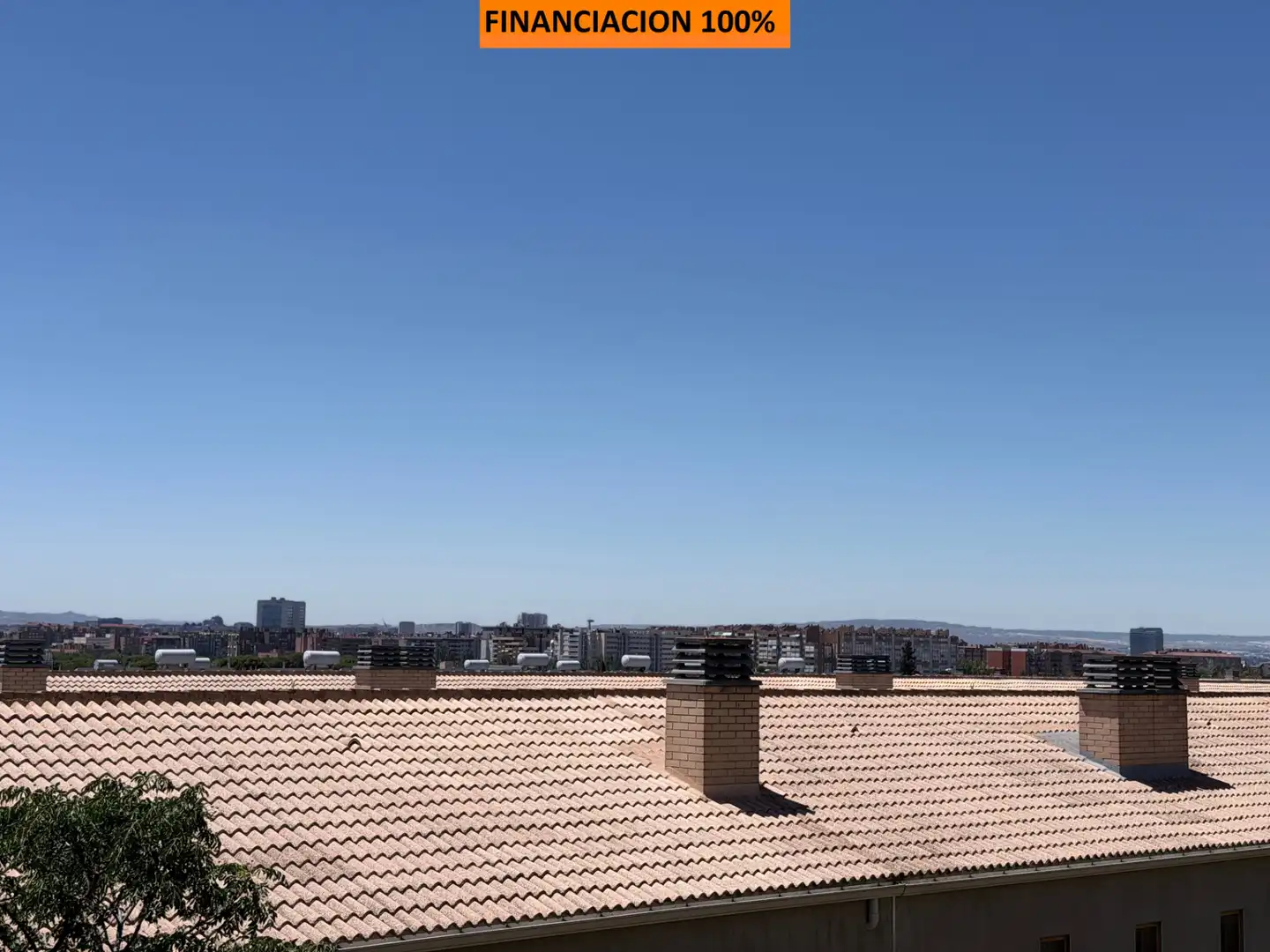 Außenansicht von Wohnung zum Verkauf in Zaragoza mit Klimaanlage, Heizung und Terrasse