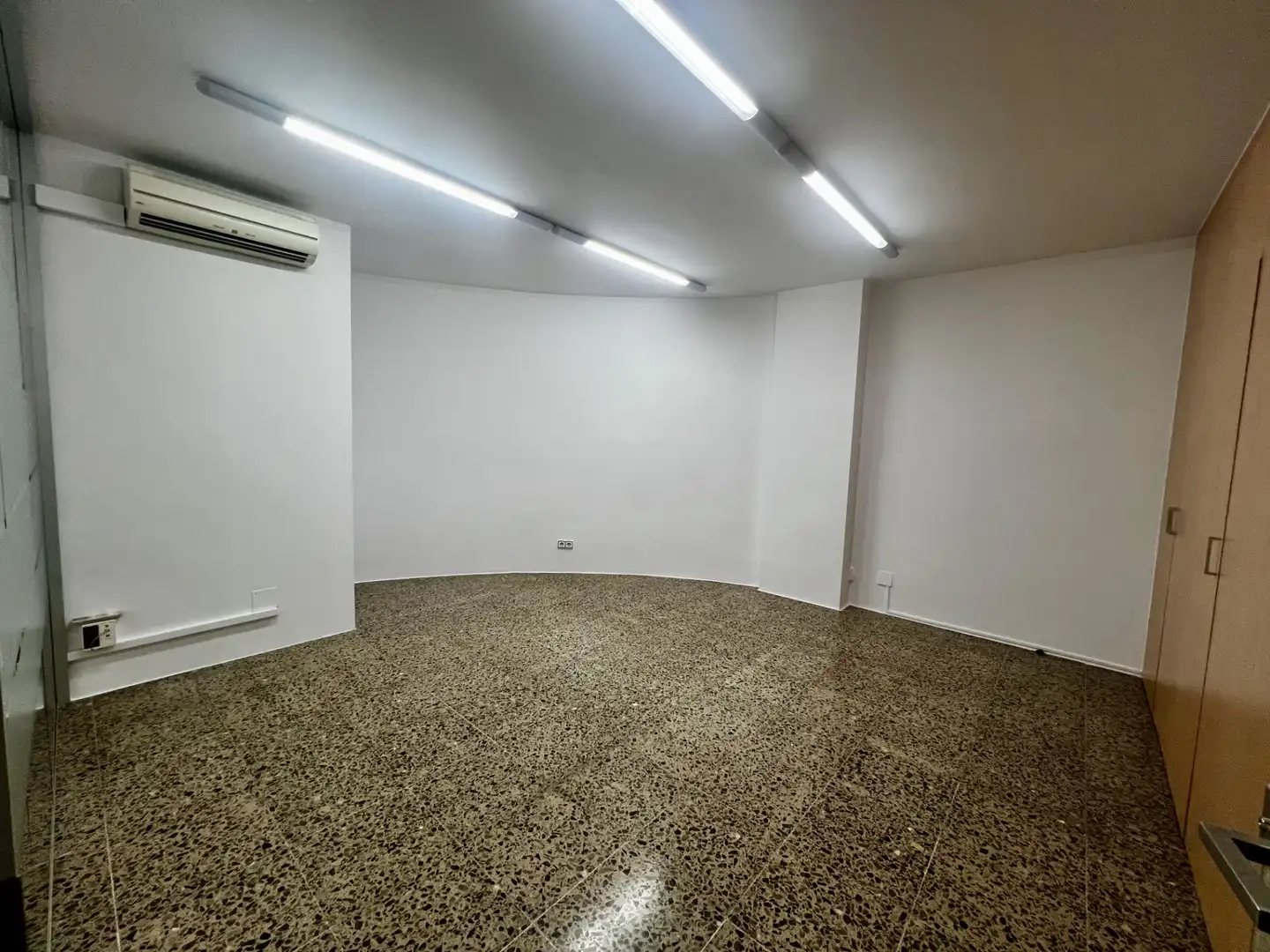 Geschaftsraum zur Miete in Les Corts