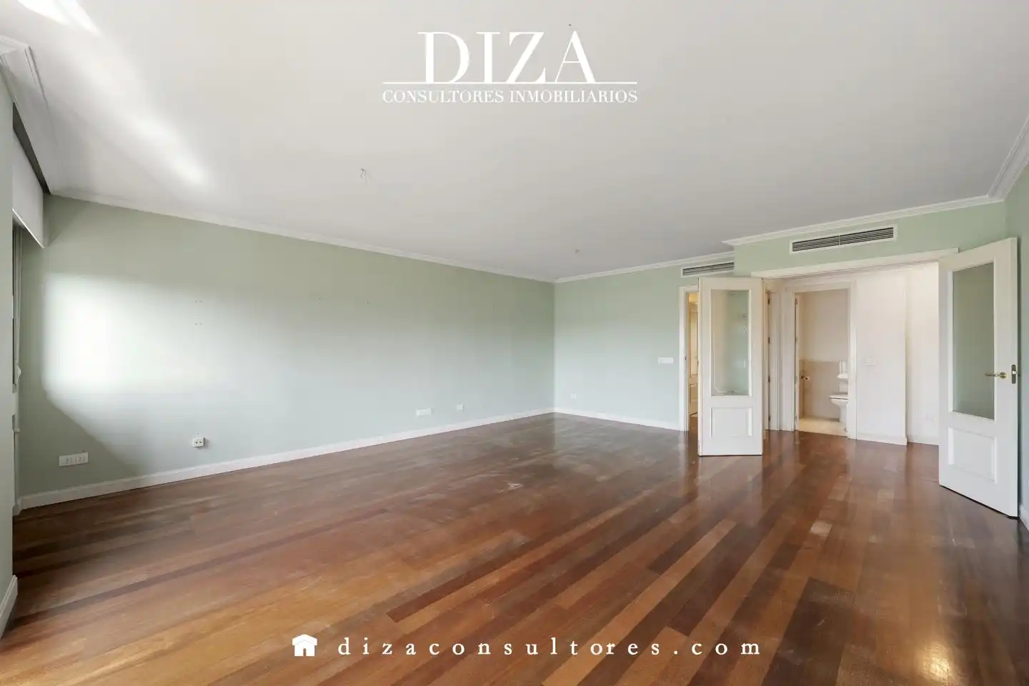 Habitación de Piso en venta en Madrid con Aire acondicionado, Calefacción y Jardín privado