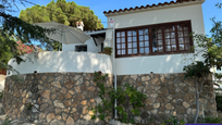 Vista exterior de Casa o xalet en venda en L'Escala amb Aire condicionat, Terrassa i Piscina