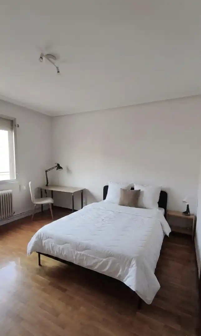 Bedroom of Flat for sale in  Logroño