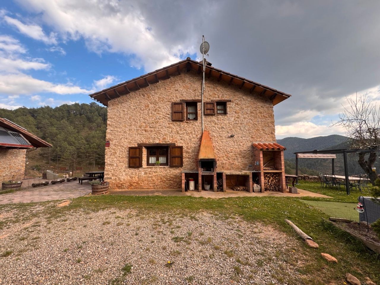 Exterior view of Country house for sale in Ripoll  with Private garden, Parquet flooring and Terrace