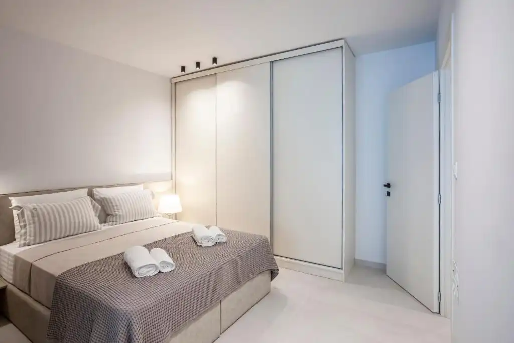 Schlafzimmer von Wohnung zur Miete in San Fernando mit Klimaanlage, Möbliert und Mikrowelle