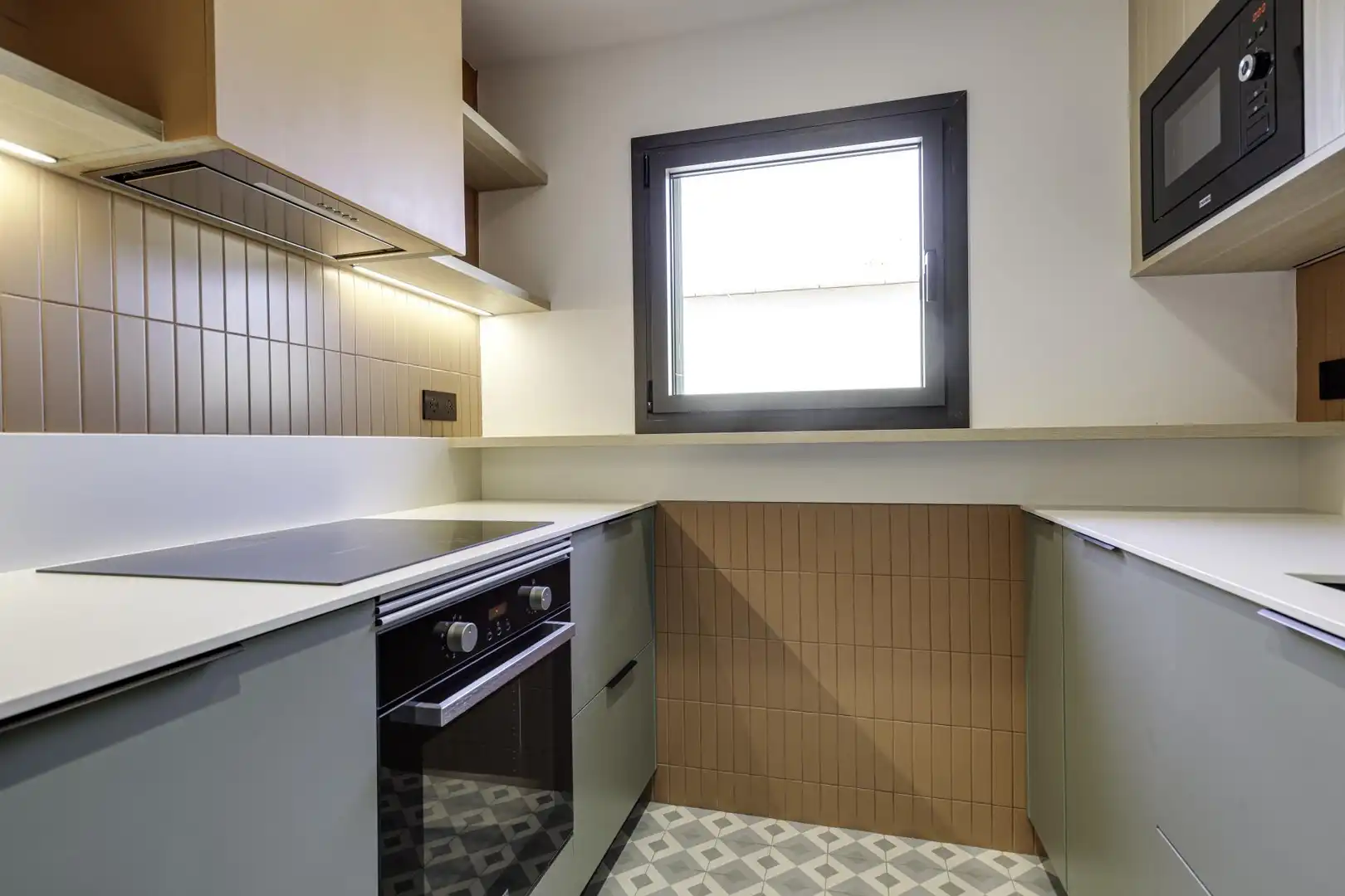 Estudio de alquiler en de Milà i Fontanals, Vila de Gràcia