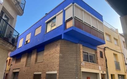 Exterior view of Single-family semi-detached for sale in El Vendrell  with Air Conditioner, Heating and Terrace