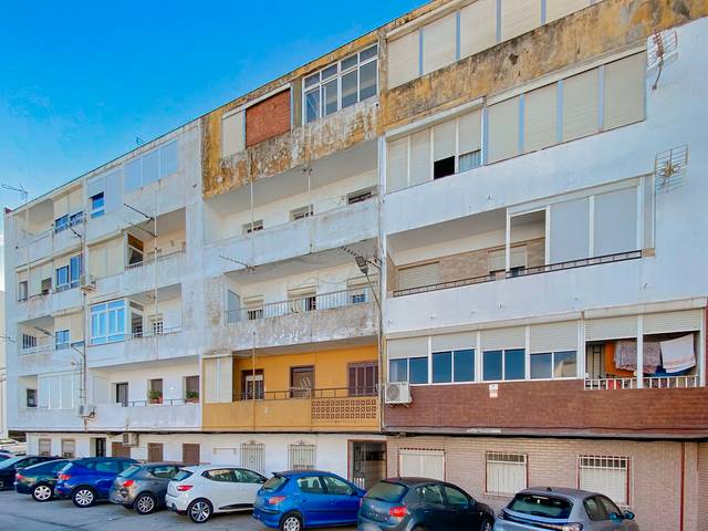 Piso en Venta en C/ Doctor Carreras en La Granja - La Colina - Los Pastores