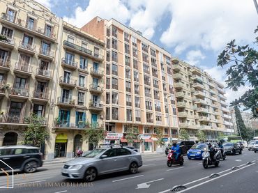 Oficina amb balcó en venda a Carrer d'Aragó