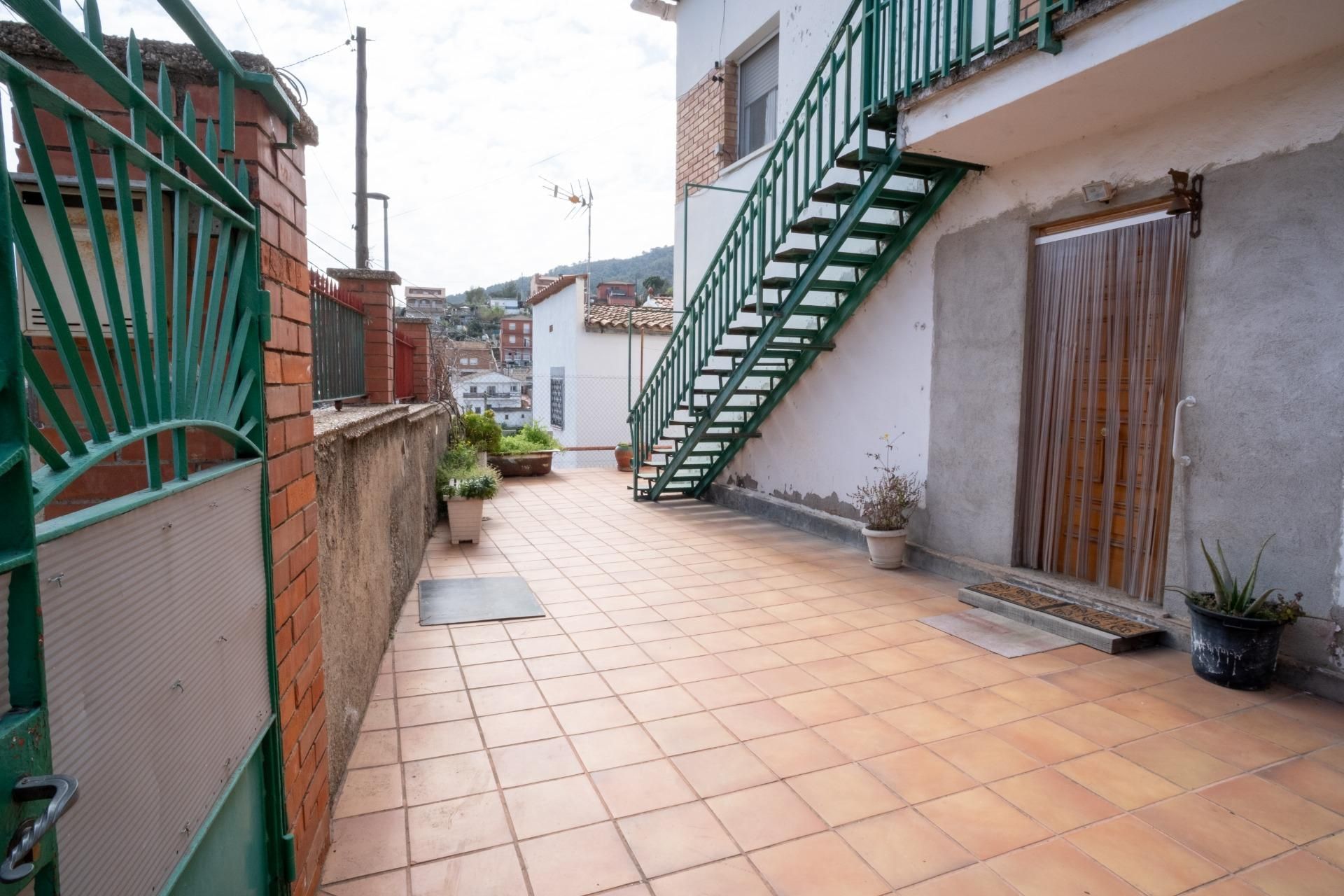 Exterior view of House or chalet for sale in Sant Vicenç Dels Horts  with Heating, Private garden and Terrace