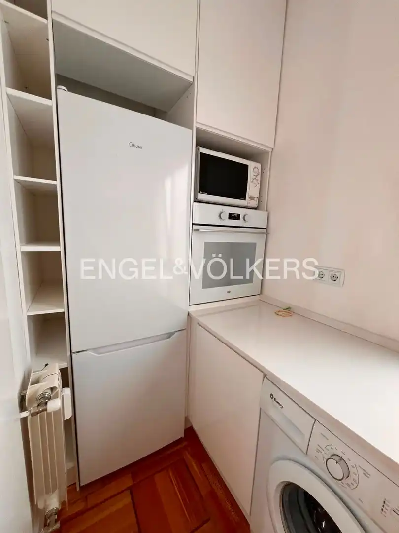 Kitchen of Flat for rent in Madrid  with Air Conditioner and Heating