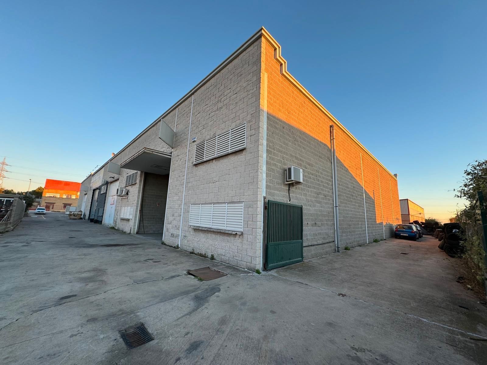 Vista exterior de Nave industrial en venta en  Tarragona Capital