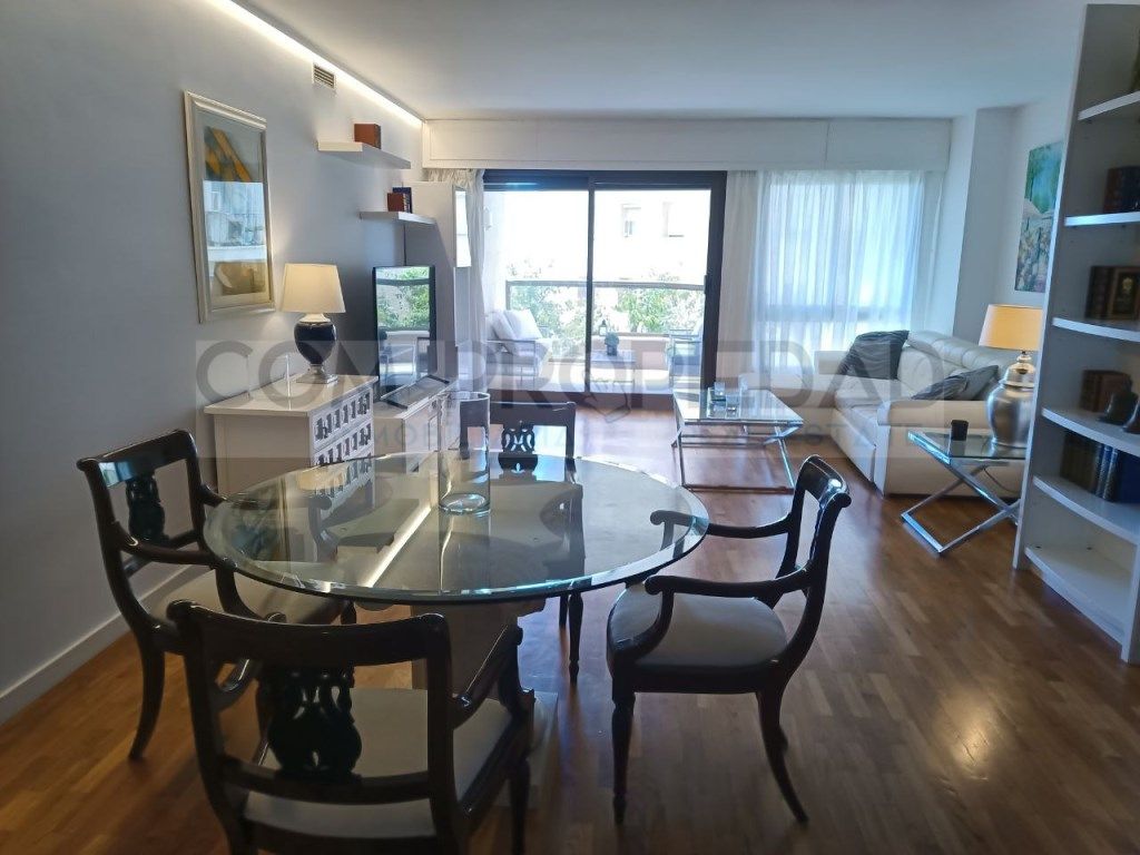 Sala d'estar de Pis de lloguer en  Palma de Mallorca amb Aire condicionat, Terrassa i Rentadora