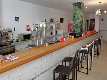 Local comercial en alquiler en San Mamés - La Palomera