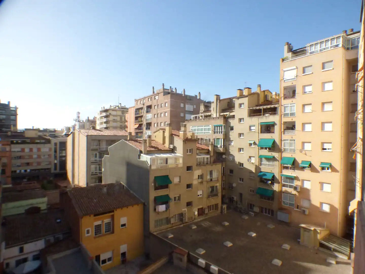 Vista exterior de Pis de lloguer en Girona amb Aire condicionat, Calefacció i Parquet