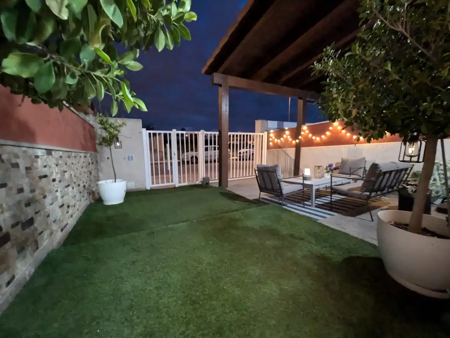 Terraza de Casa adosada en venta en La Pobla de Vallbona con Aire acondicionado, Calefacción y Jardín privado