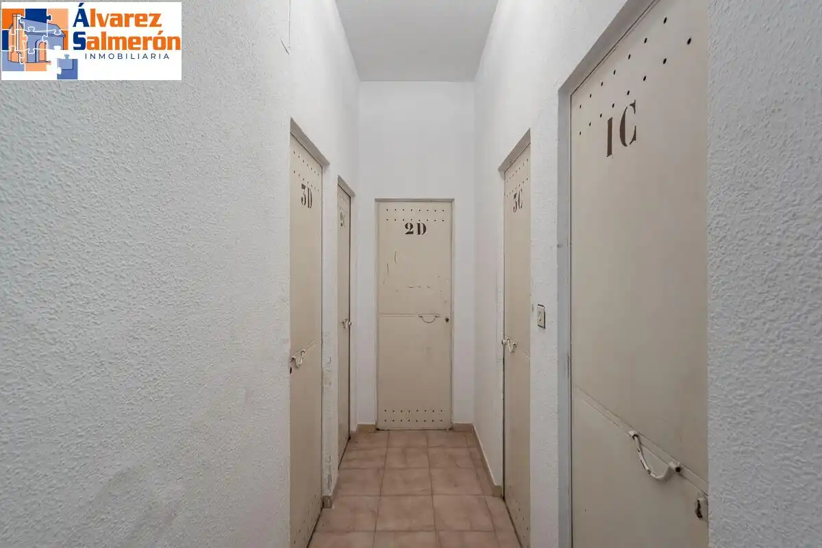 Flat for sale in Granada