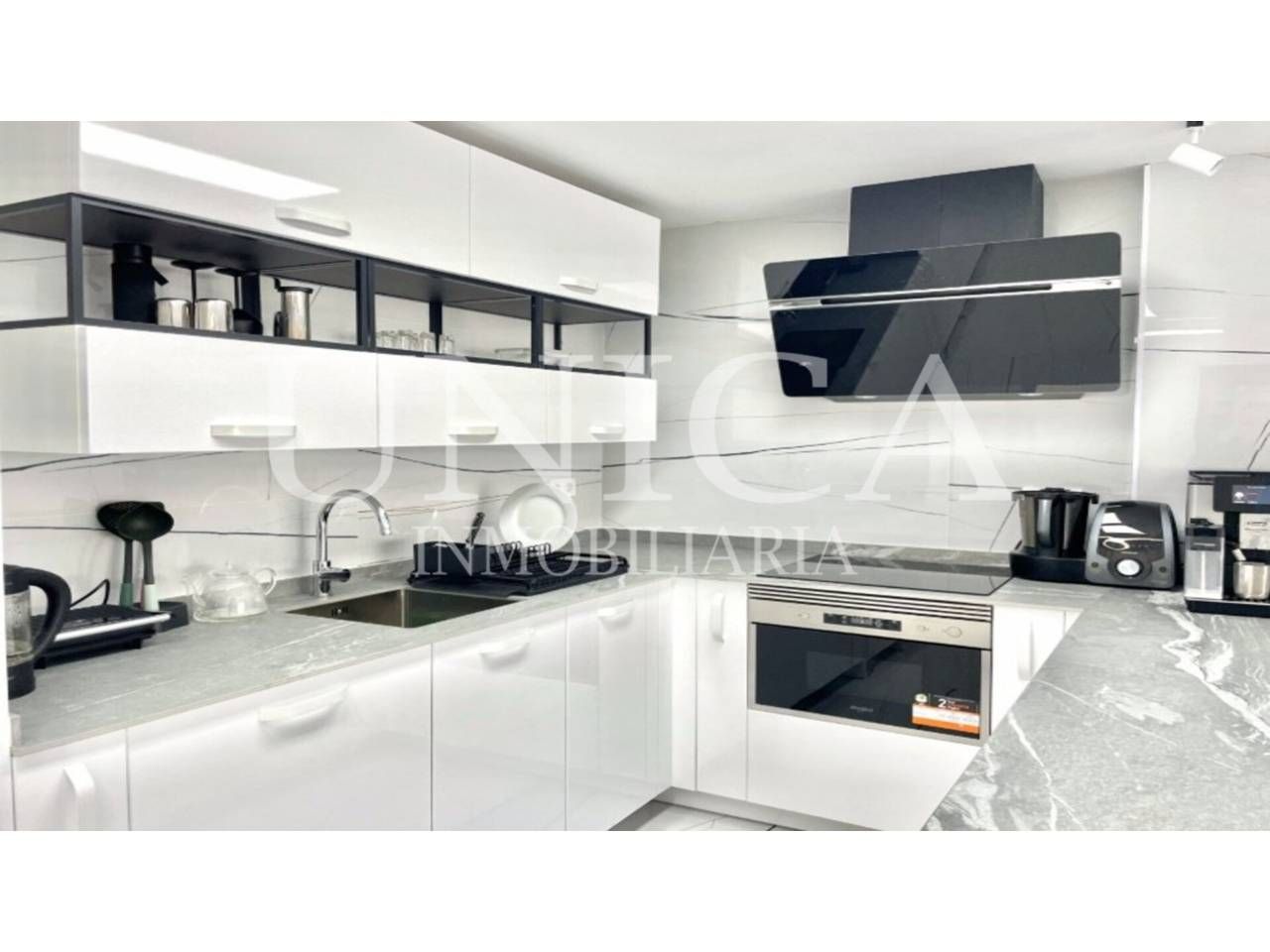 Kitchen of Flat for sale in  Madrid Capital  with Air Conditioner, Heating and Furnished