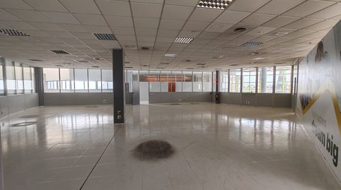 EDIFICIO DE OFICINAS