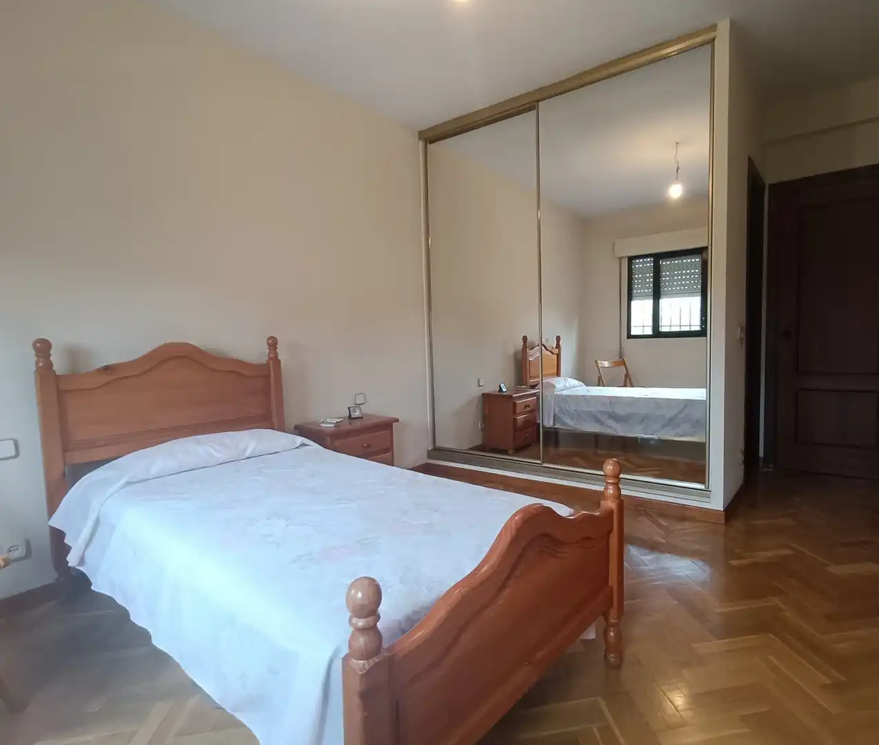 Bedroom of Flat for rent in Madrid  with Heating and Parquet flooring