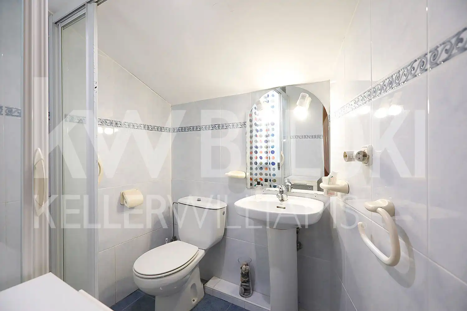 Bathroom of Flat for sale in Pasaia