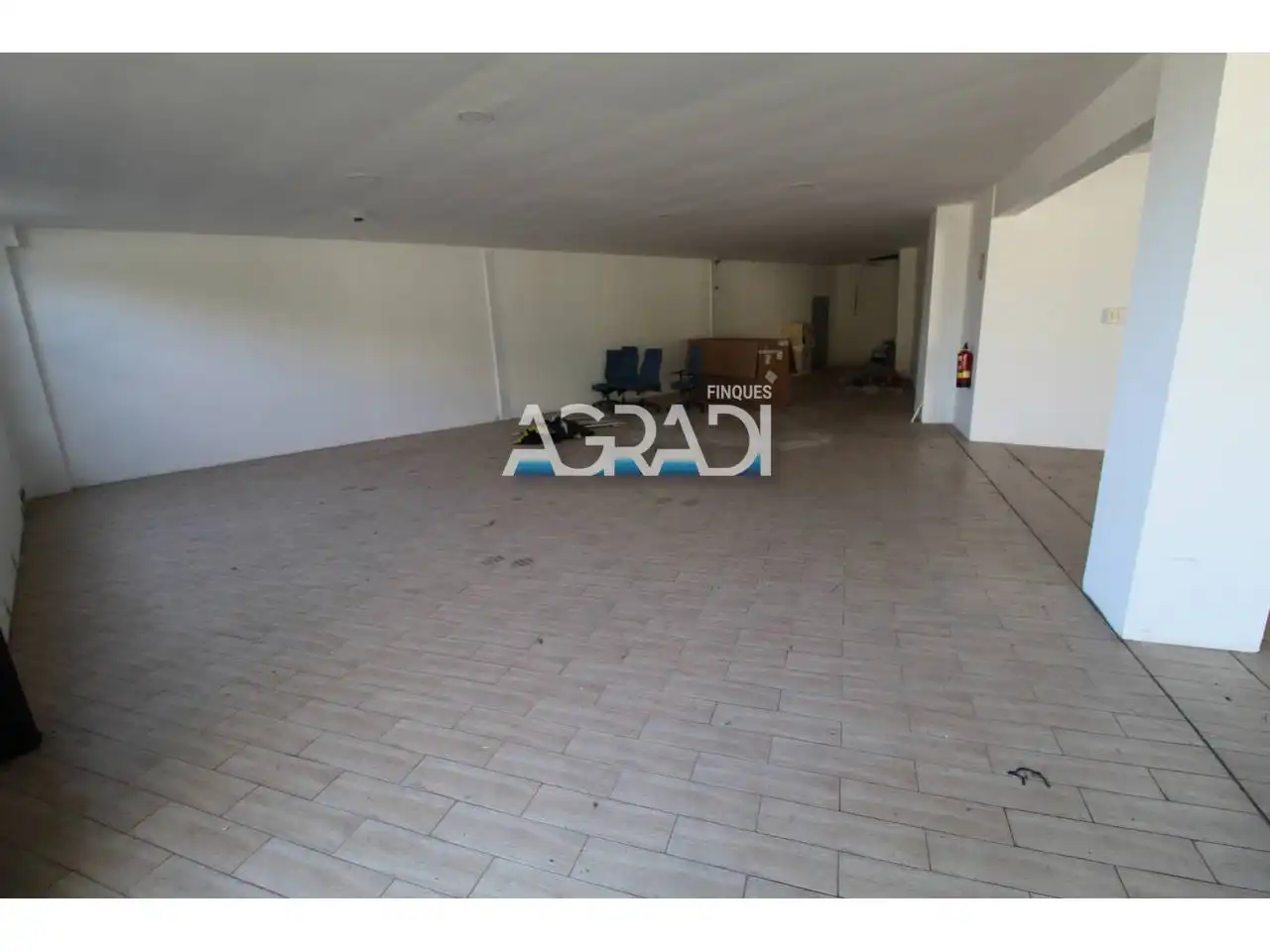 Nave industrial de alquiler en Vallirana