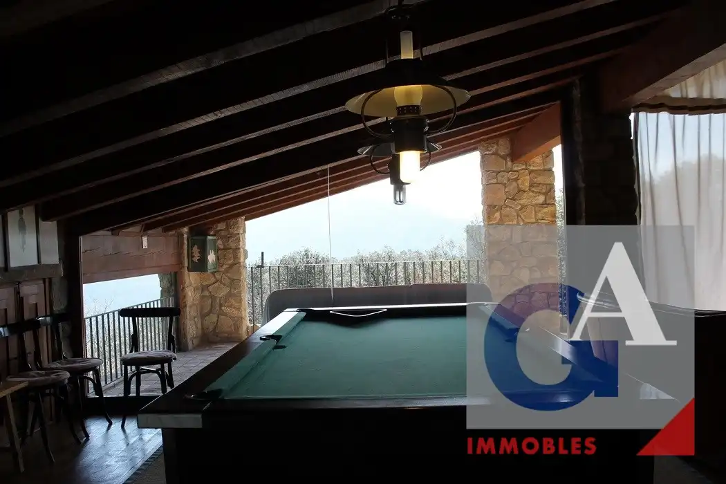 Casa rústica amb terrassa en venda a Sant Joan Les Fonts, imagen 30