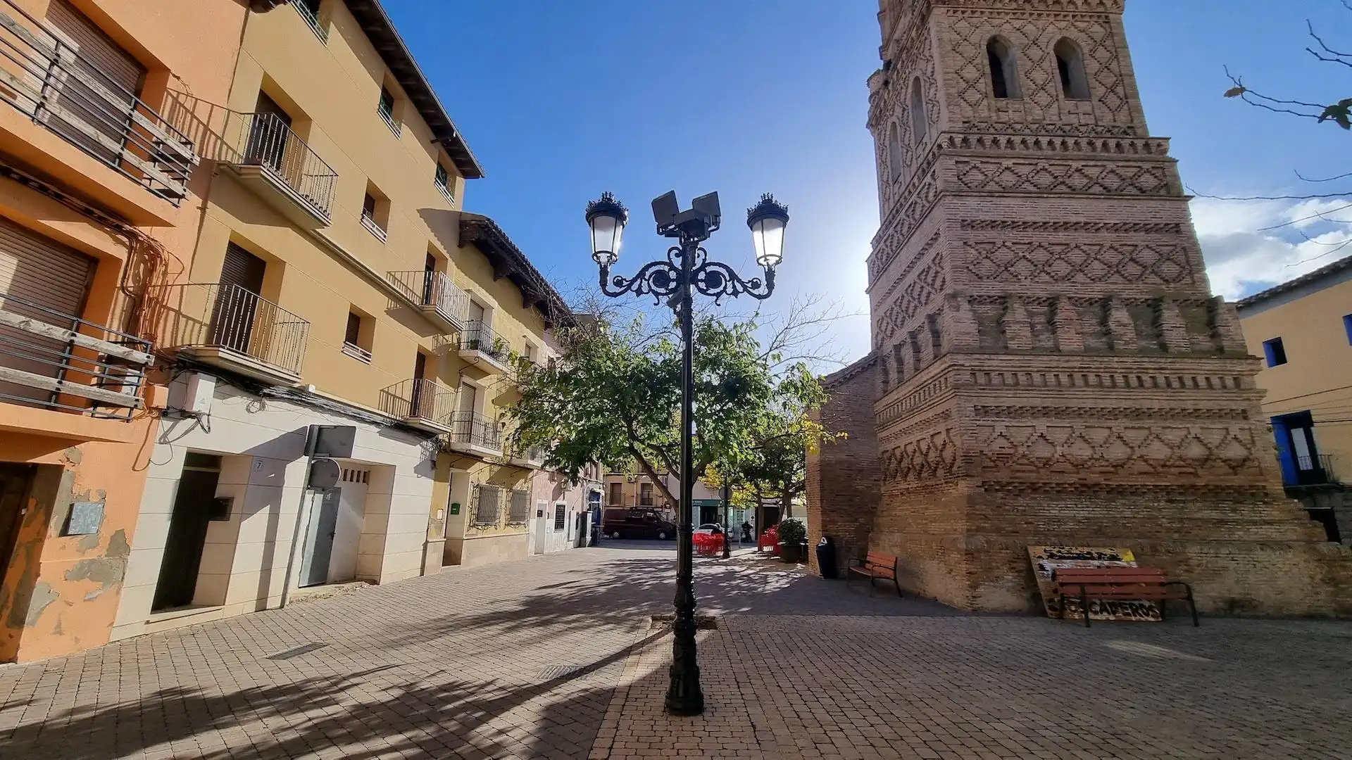 Außenansicht von Haus oder Chalet zum Verkauf in Zaragoza mit Privatgarten und Terrasse