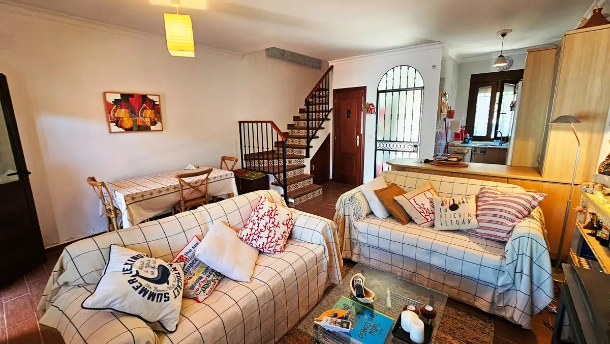 Sala de estar de Casa adosada en venta en Aroche con Aire acondicionado, Jardín privado y Amueblado