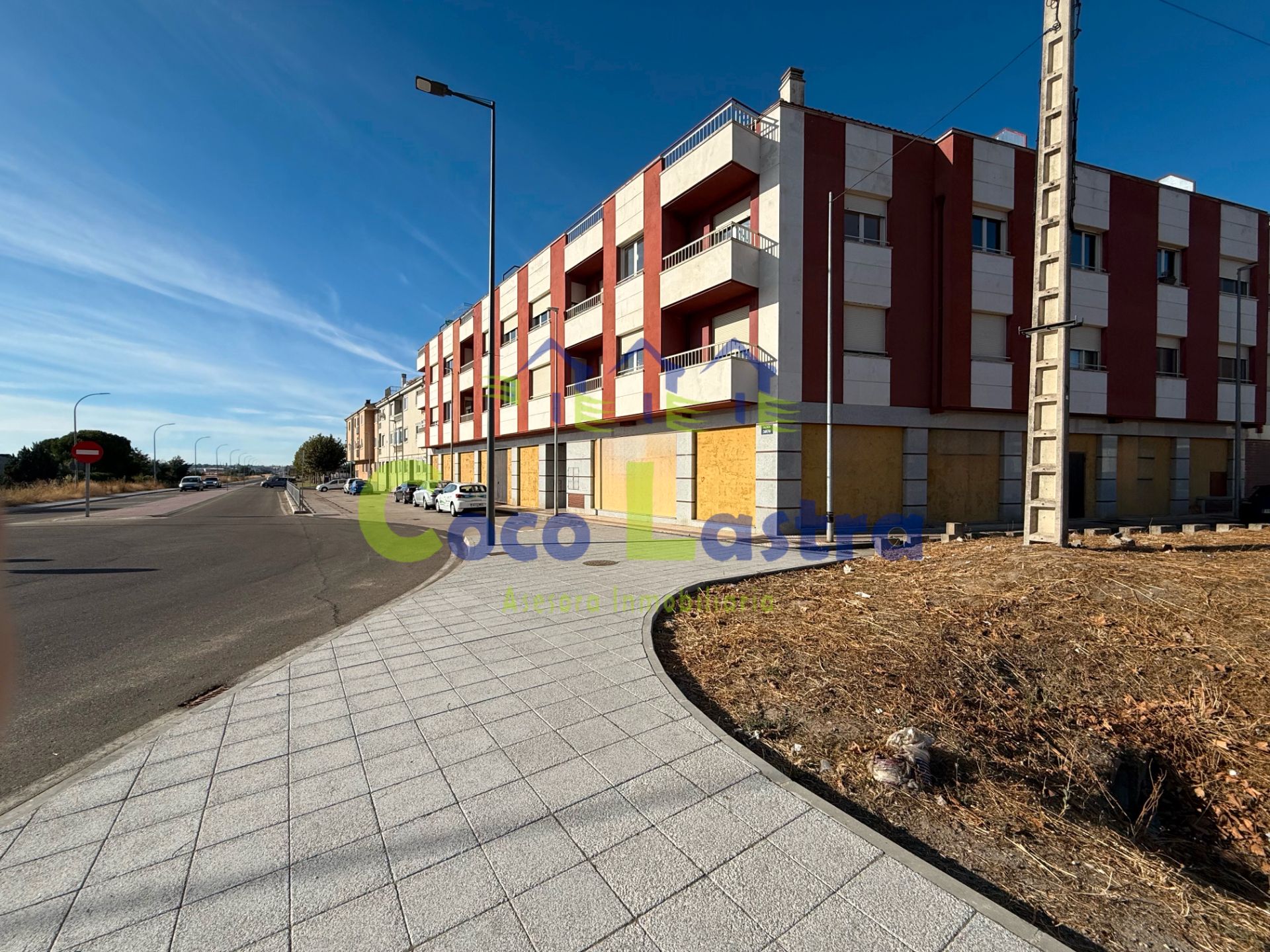 Außenansicht von Wohnung zum verkauf in Villares de la Reina mit Heizung, Ofen und Waschmaschine