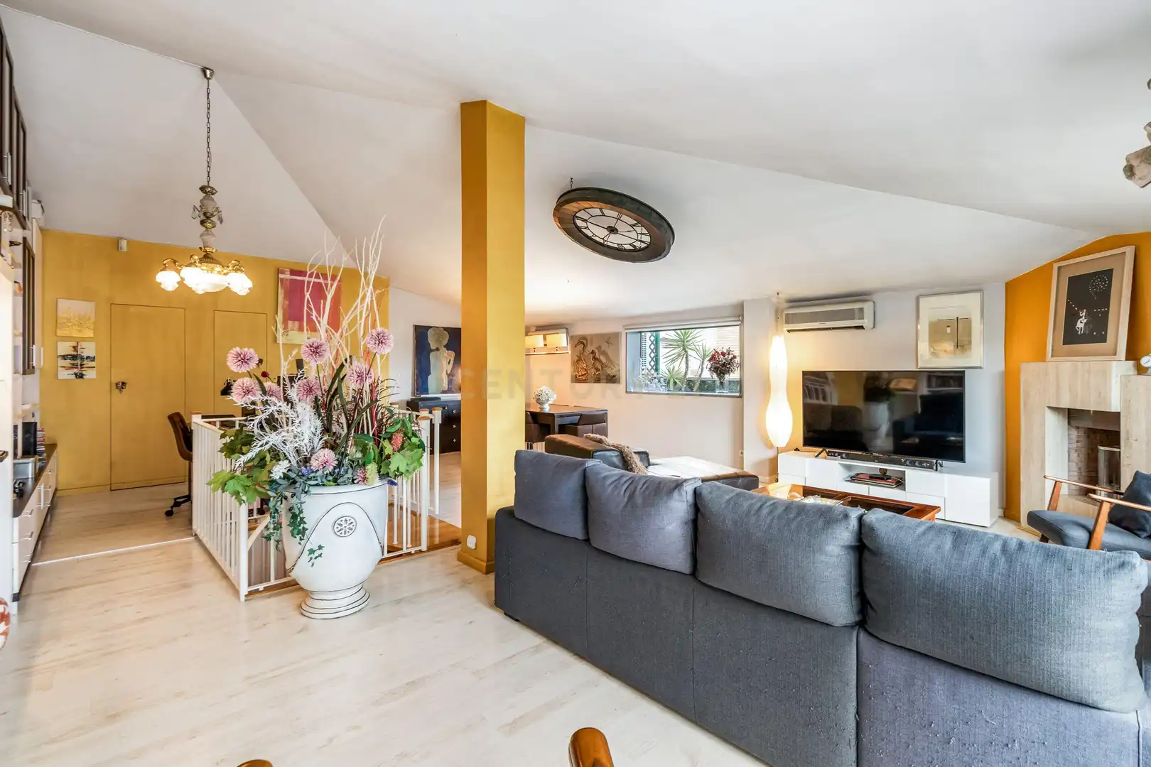 Sala d'estar de Apartament en venda en Sant Joan Despí amb Aire condicionat i Piscina comunitària