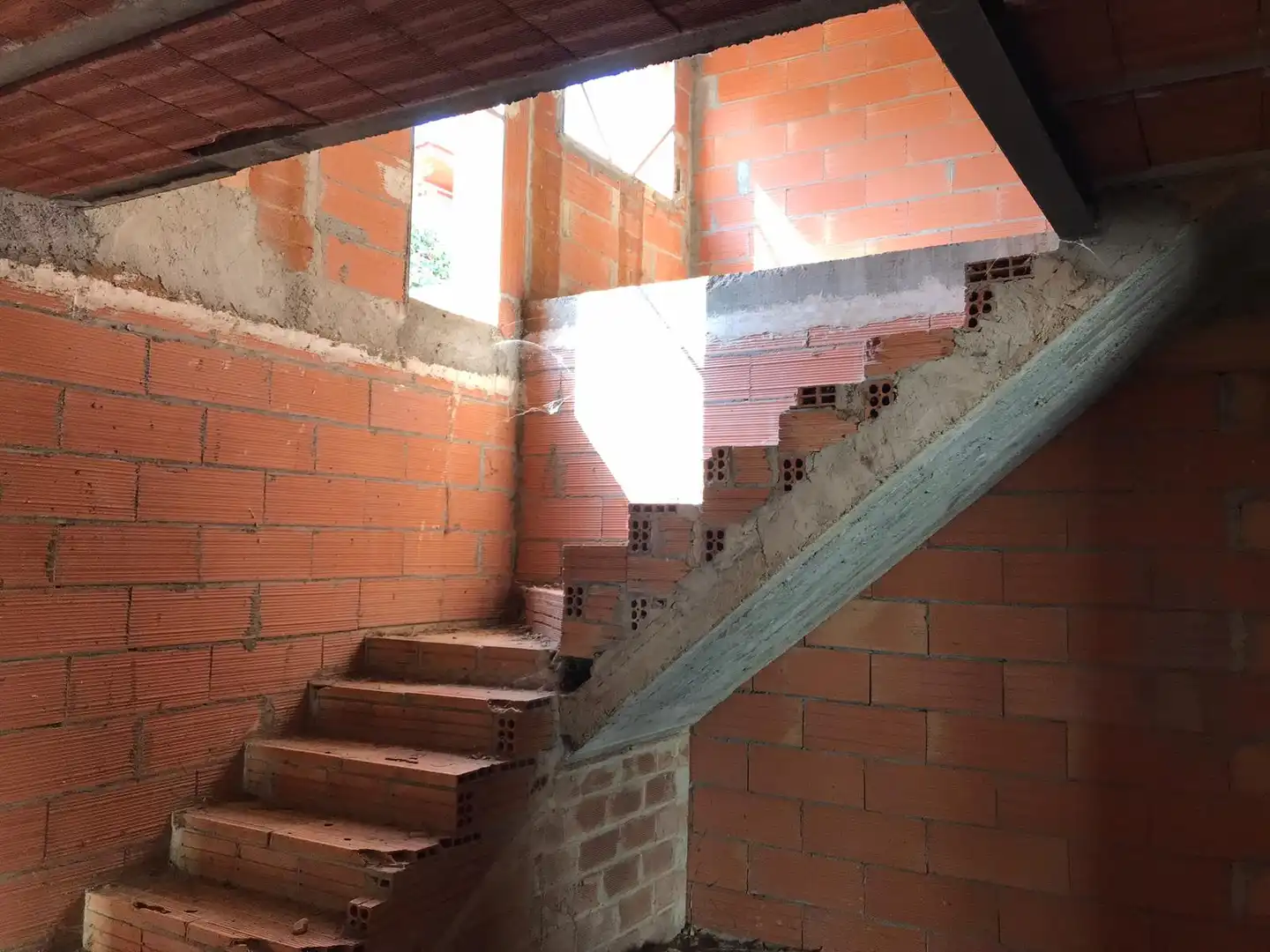 Casa adosada en venta en Rosselló con Jardín privado, Terraza y Trastero