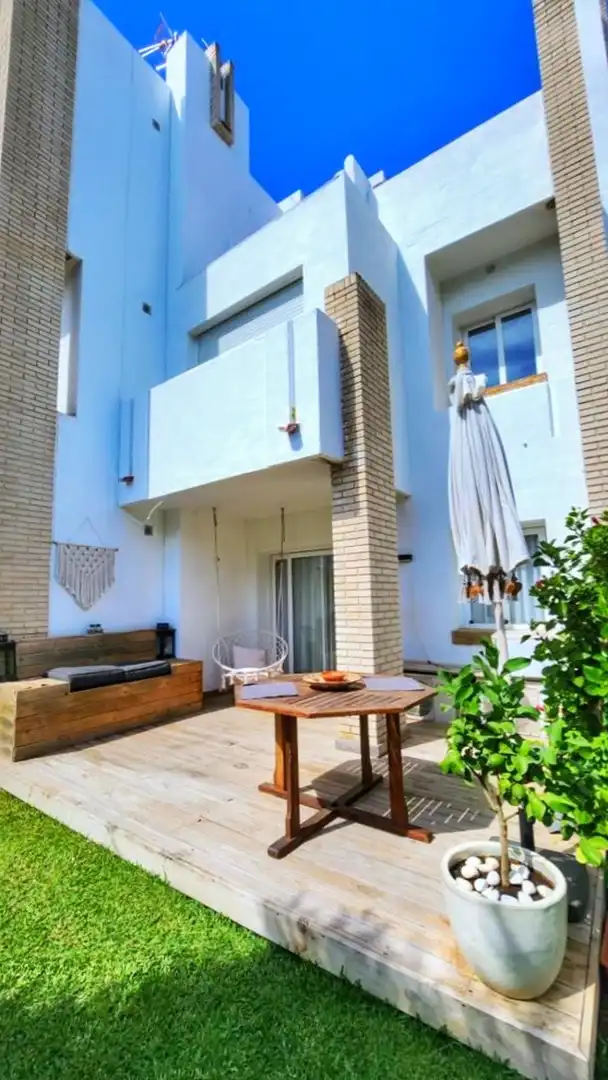 Dúplex en venda a Avenida del Norte, Aloha