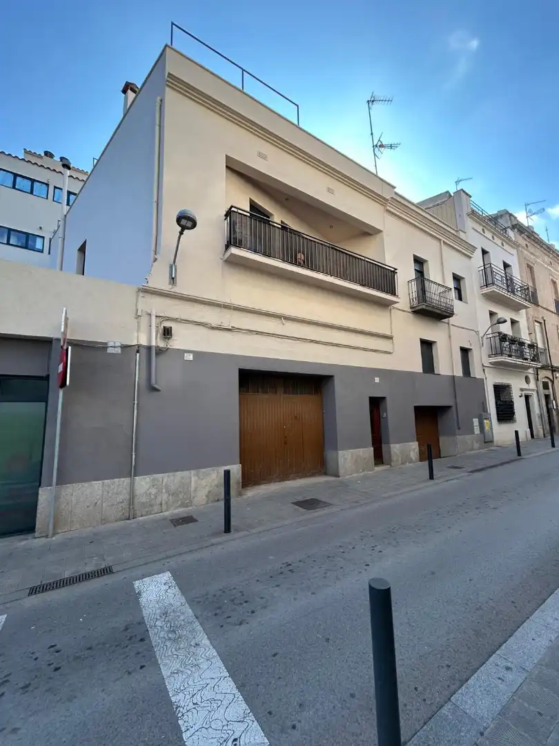 Wohngebäude mit Aufzug zum Verkauf in Carrer Pou Artesia, imagen 7
