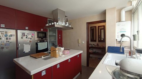Amplio piso de 3 dormitorios antes 4, 2 baños y con balcón