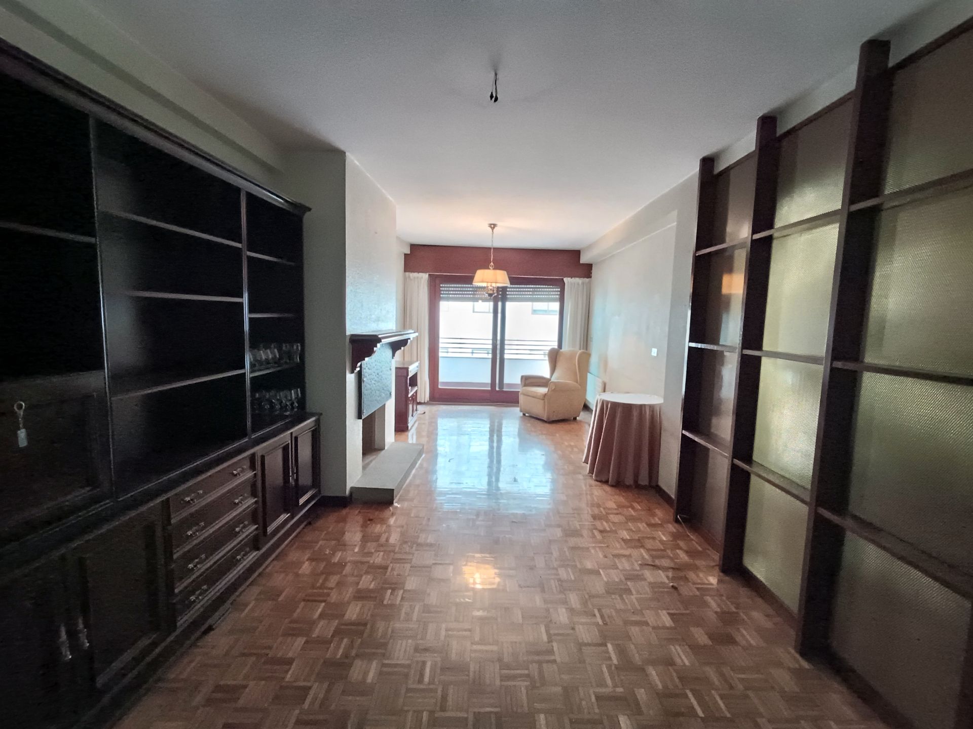 Sala de estar de Piso en venta en Pontevedra Capital  con Calefacción, Parquet y Balcón