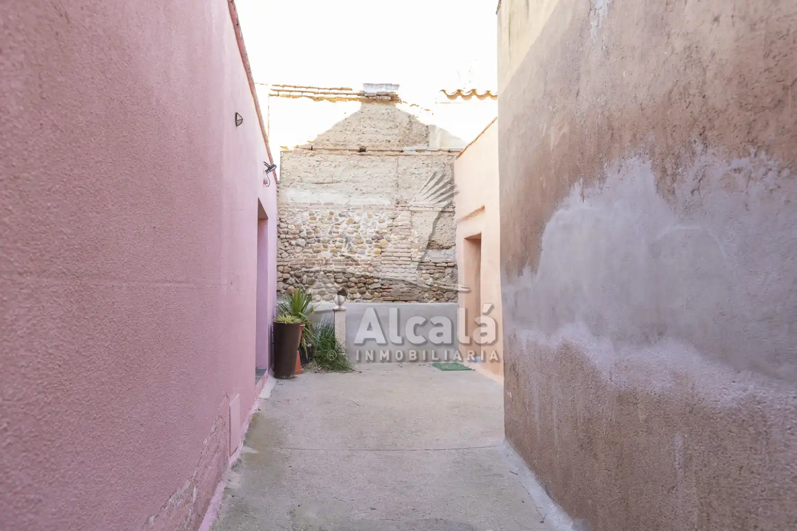Exterior view of Houses for sale in Alcalá de Henares  with Air Conditioner, Heating and Private garden