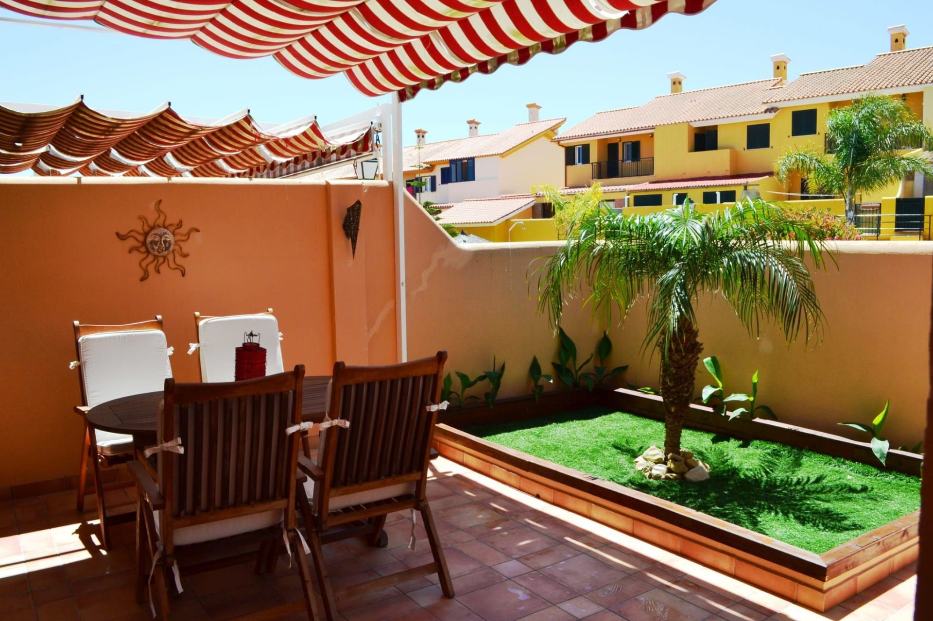 Terrace of Single-family semi-detached for sale in La Línea de la Concepción  with Air Conditioner, Storage room and Community pool