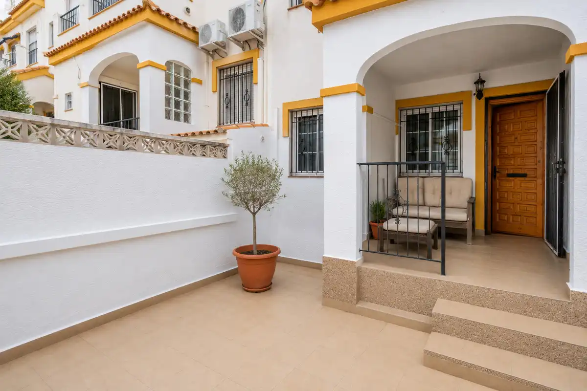 Maison mitoyenne avec terrasse à vendre à Avinguda D'Escandinàvia