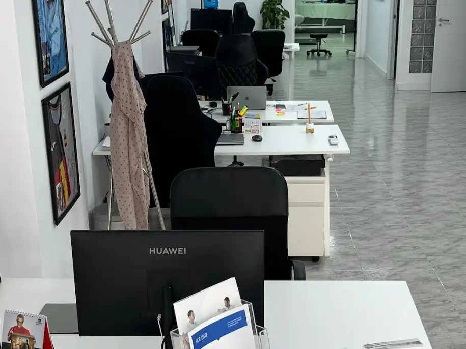 Oficina de lloguer en Mataró amb Aire condicionat, Calefacció i Moblat