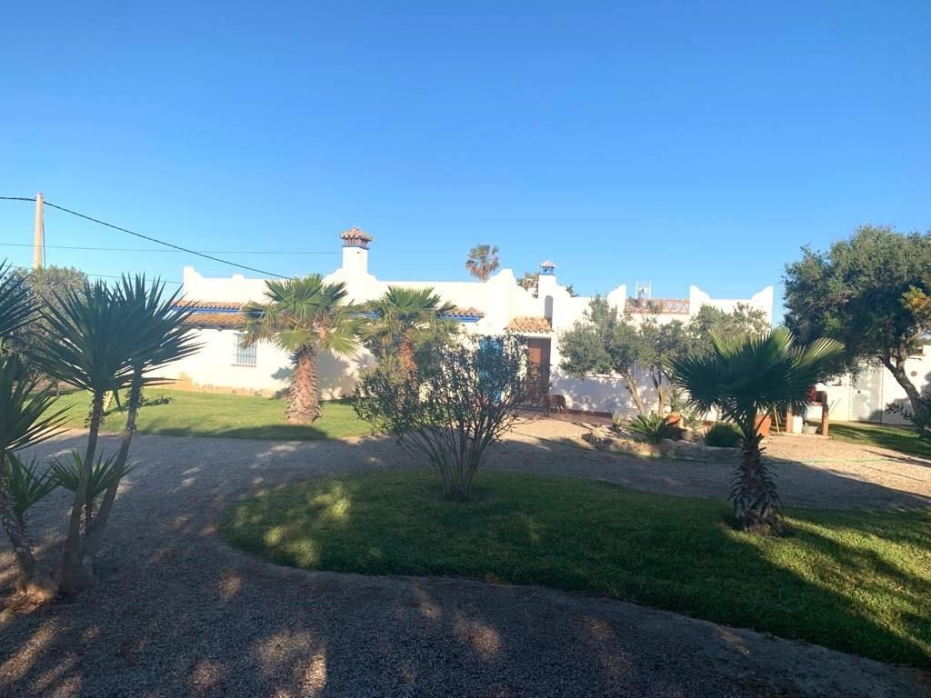 Jardí de Finca rústica en venda en Barbate amb Aire condicionat
