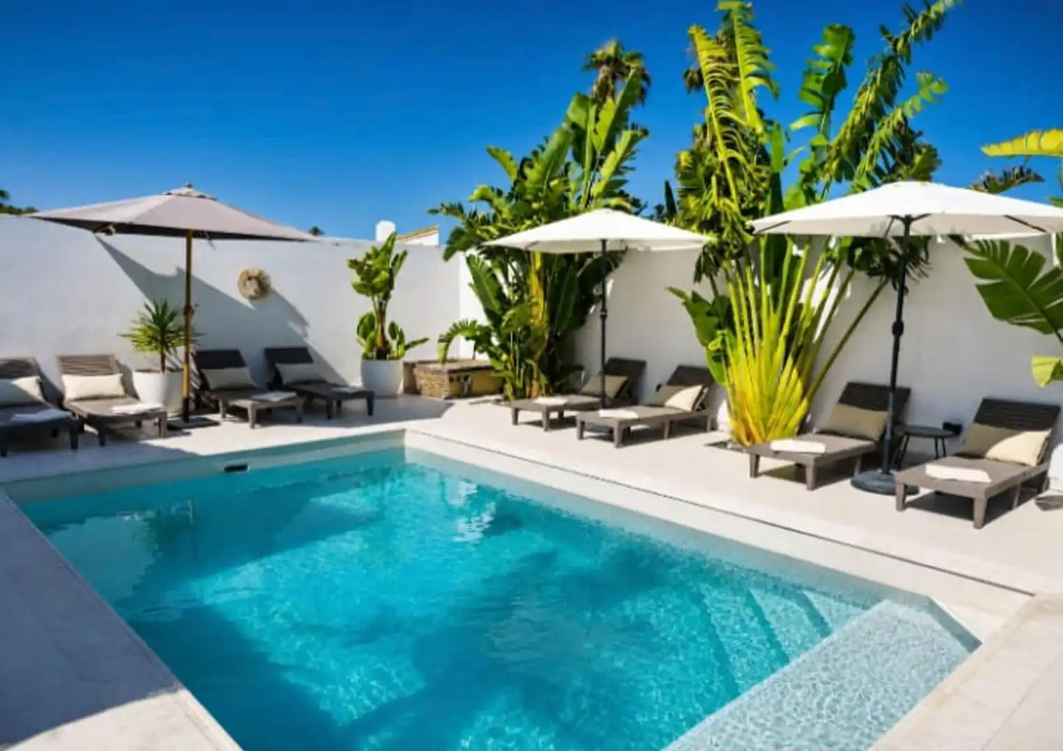Piscina de Casa o xalet en venda en Estepona amb Aire condicionat, Jardí privat i Terrassa