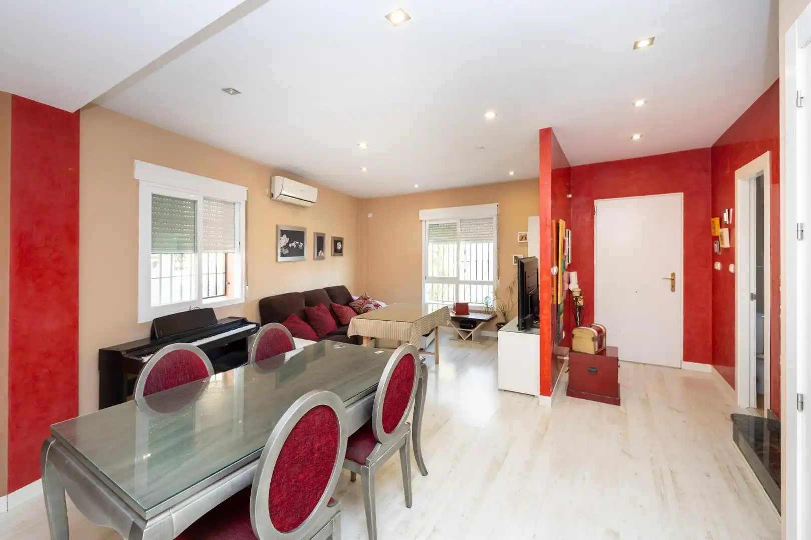 Terraced house with terrace for sale in Calle Violeta de Sierra Nevada 34, imagen 5