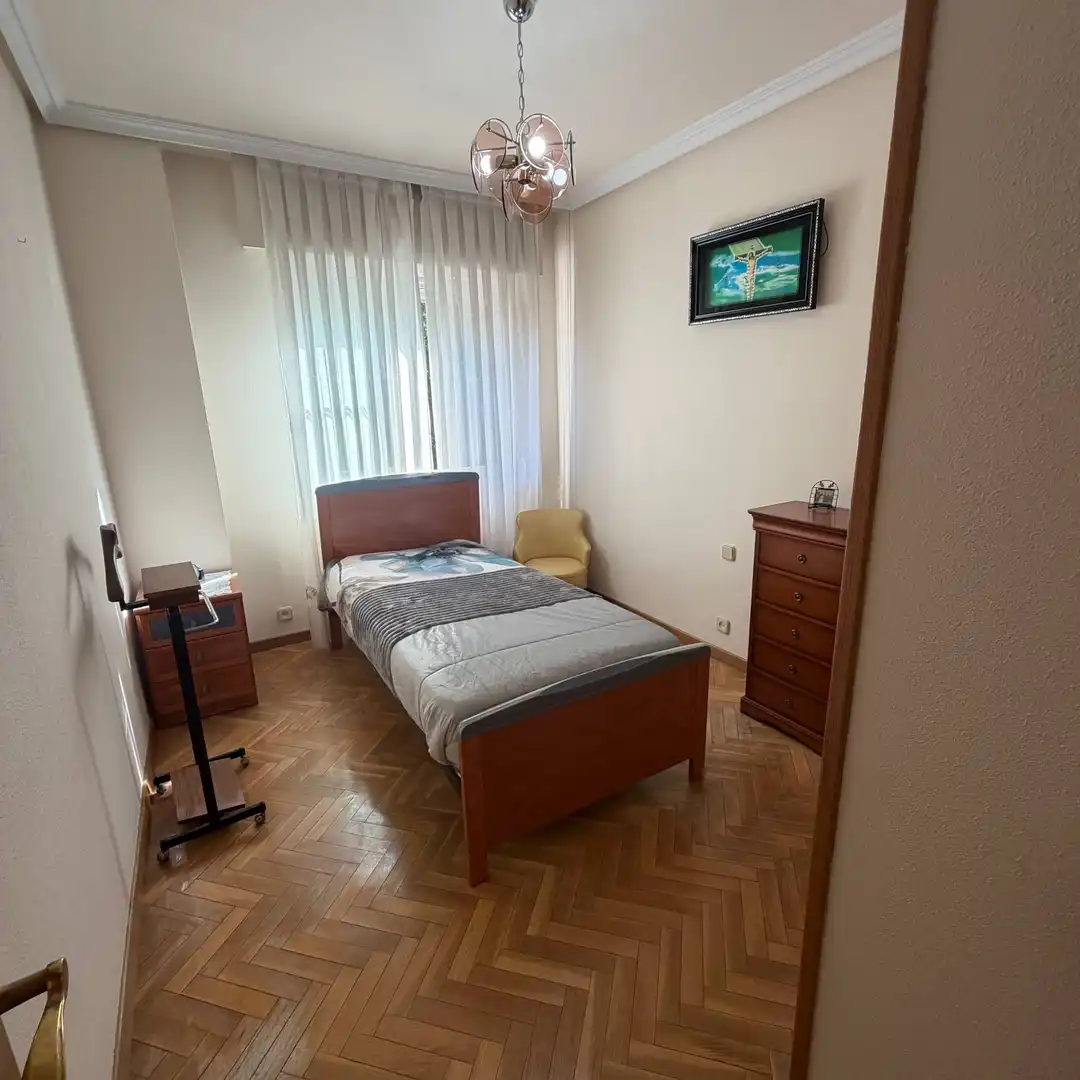 Habitación de Piso en venta en Madrid con Piscina comunitaria