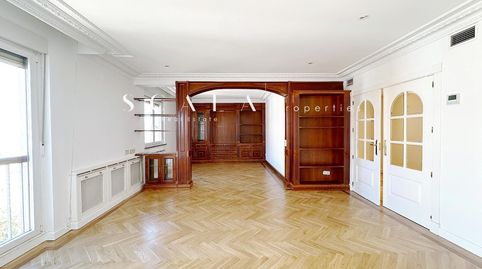 Photo 3 of Attic for rent in Reyes Magos, Niño Jesús, Madrid Capital