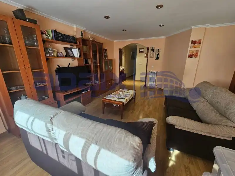Living room of Flat for rent in Puertollano  with Air Conditioner, Parquet flooring and Terrace