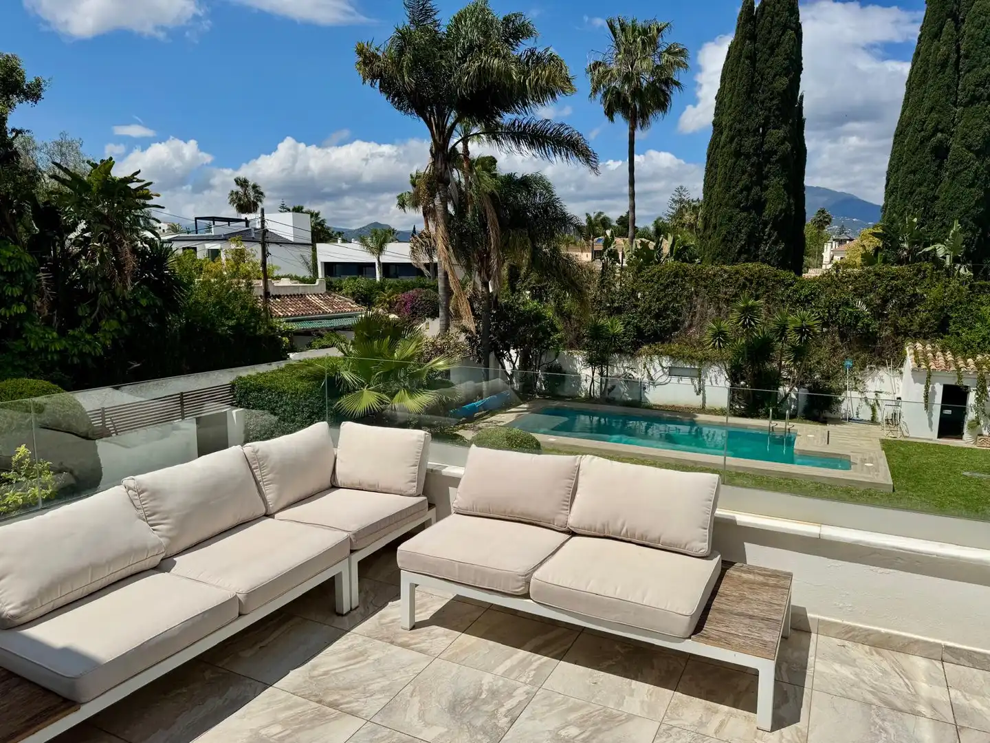 Terrassa de Casa o xalet de lloguer en Marbella amb Aire condicionat, Calefacció i Jardí privat