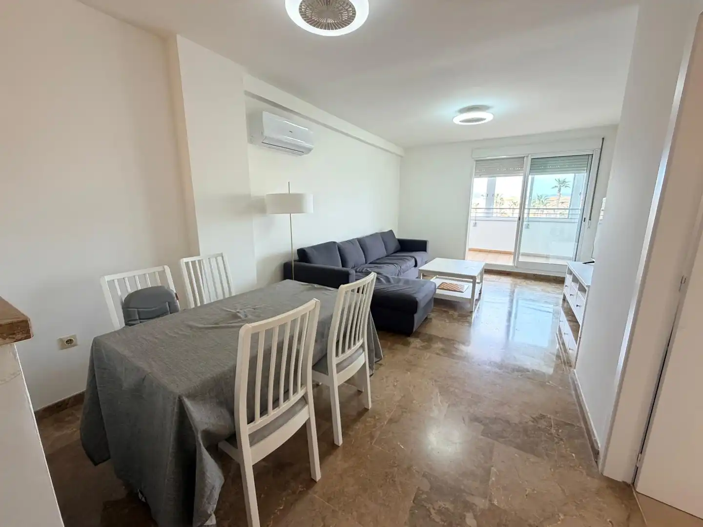 Sala d'estar de Àtic en venda en Sagunto / Sagunt amb Aire condicionat, Terrassa i Traster