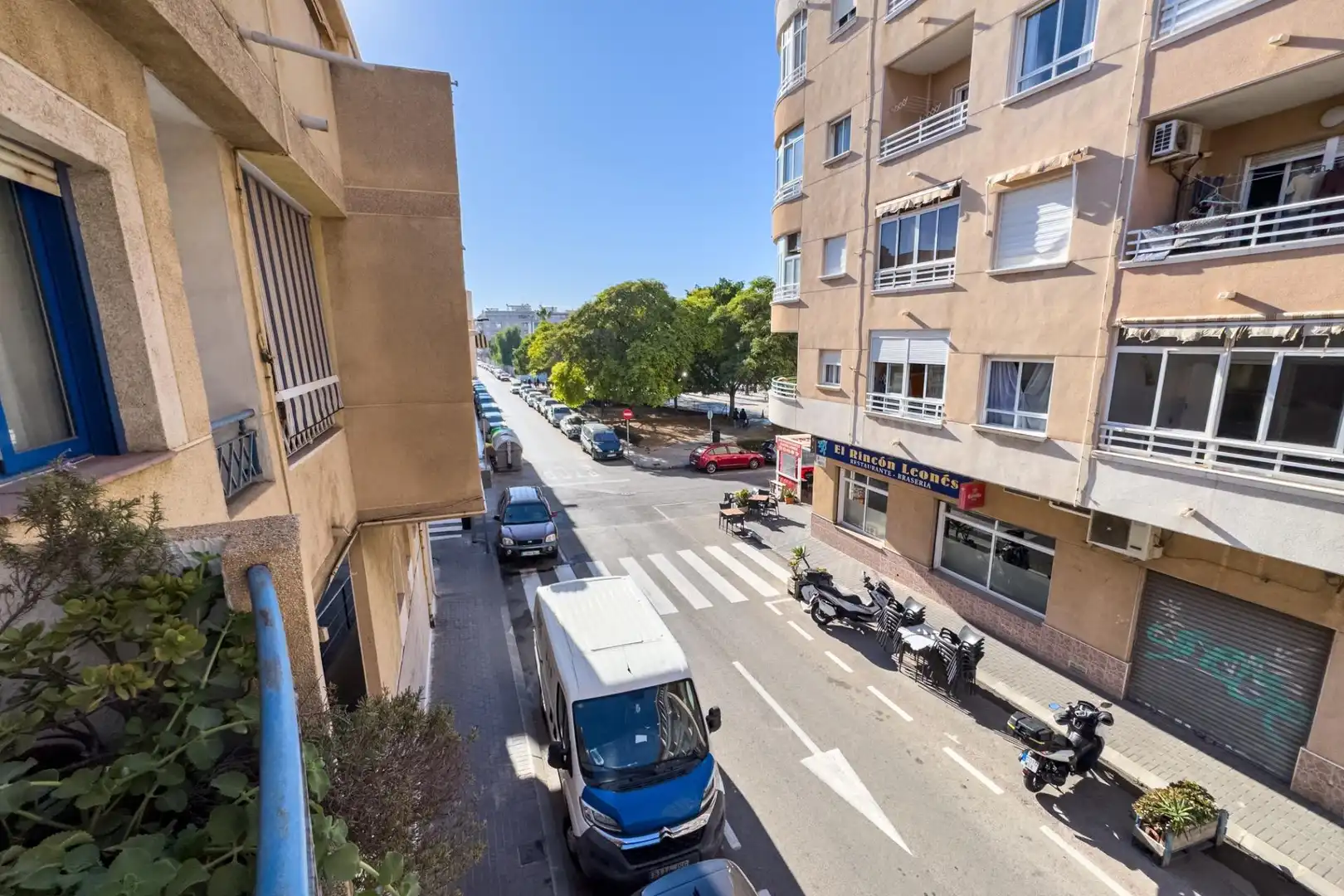 Vista exterior de Pis en venda en Torrevieja amb Aire condicionat, Terrassa i Balcó