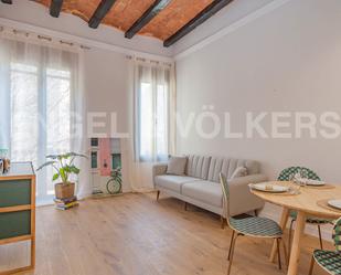 Living room of Apartment to rent in  Barcelona Capital  with Air Conditioner, Heating and Balcony